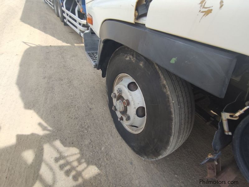 Isuzu FORWARD FRR DROPSIDE W/BOOM in Philippines