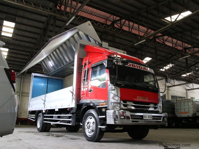 Isuzu Forward FTR Aluminum Wing Van Truck in Philippines