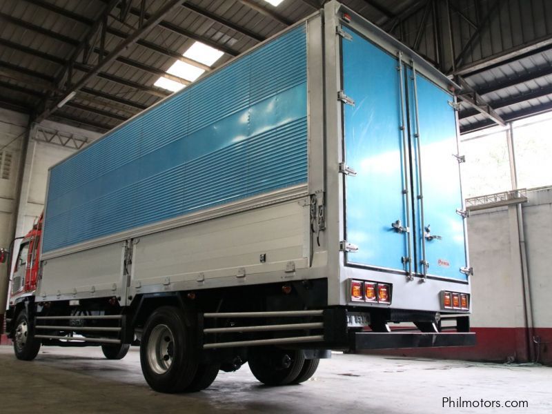 Isuzu Forward FTR Aluminum Wing Van Truck in Philippines