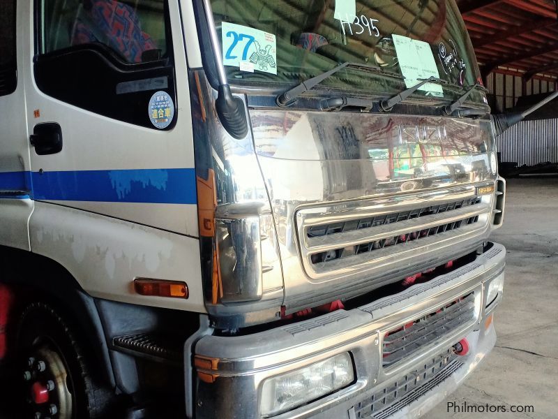 Isuzu GIGA CYJ WINGVAN 6WF1 in Philippines