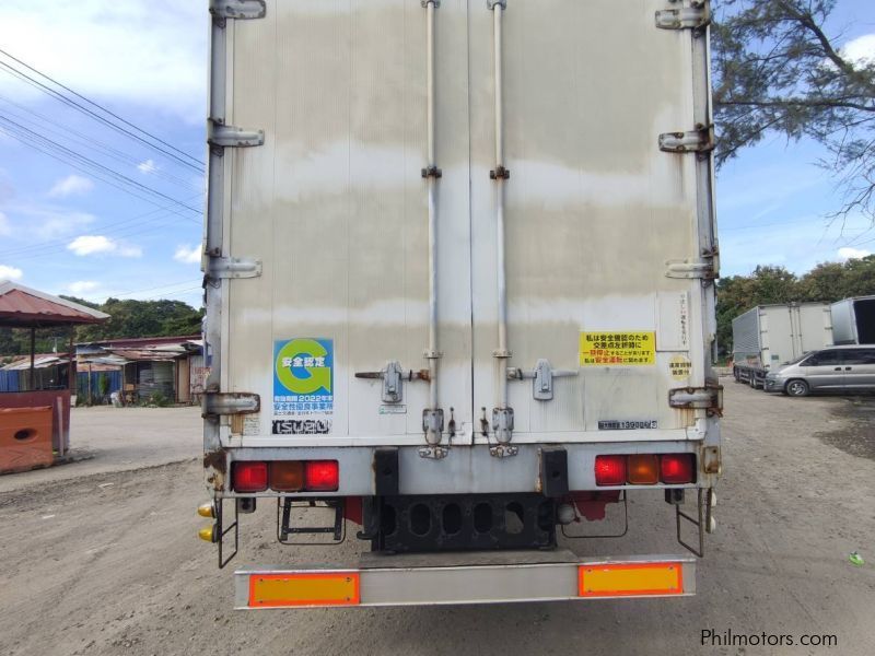 Isuzu GIGA CYL WING VAN 6WF1 in Philippines