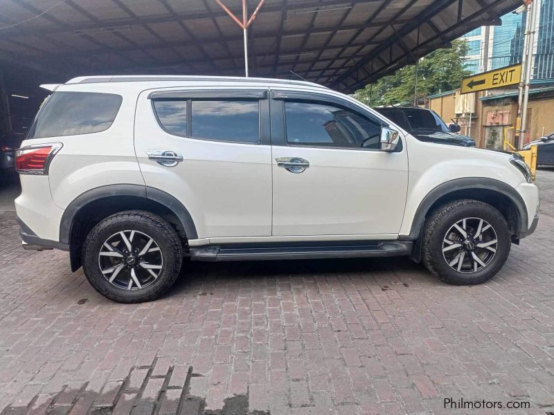 Isuzu MUX in Philippines