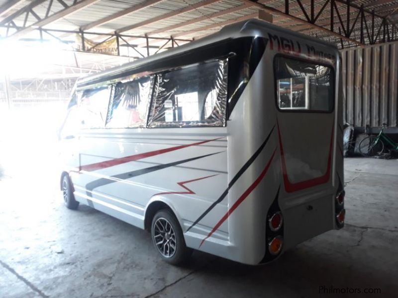 Suzuki Multicab 4x2 Passenger Jeepney Side Door Silver 8 seater in Philippines