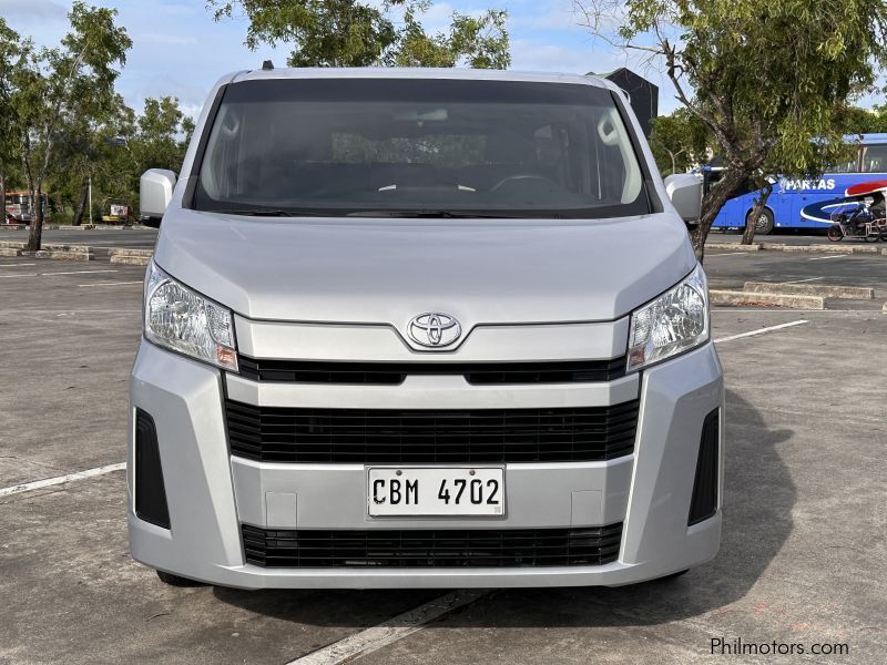 Toyota Hiace Commuter Deluxe in Philippines