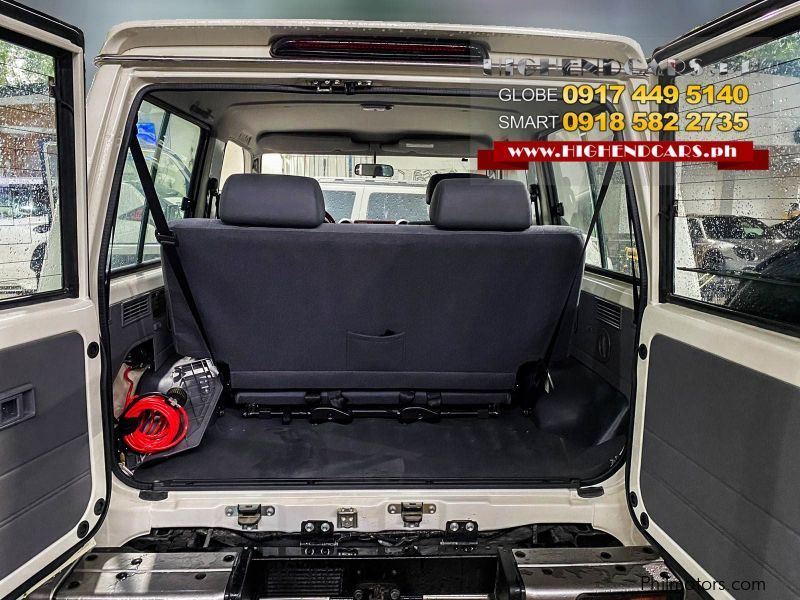 Toyota LAND CRUISER LC 70 3DOOR WAGON V6 GAS  in Philippines