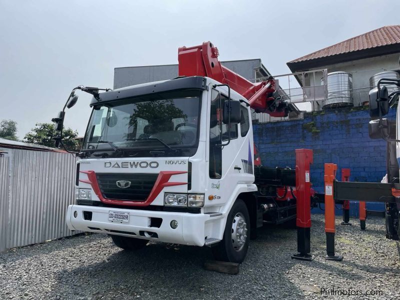 Daewoo MAN LIFT TRUCK in Philippines