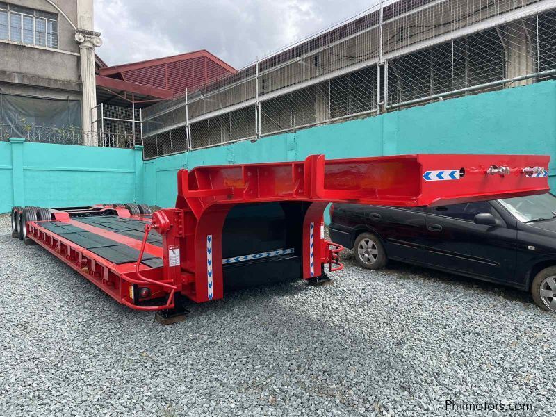 HYUNDAI LOW BED TRAILER in Philippines