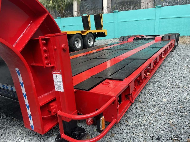 HYUNDAI LOW BED TRAILER in Philippines