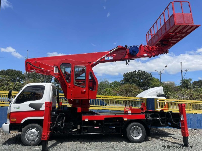 Hyundai 28 meters man lift truck in Philippines