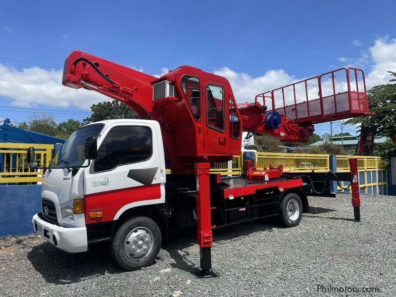 Hyundai 28 meters man lift truck in Philippines