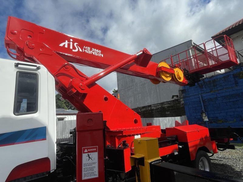 Hyundai 35 meters man lift truck in Philippines