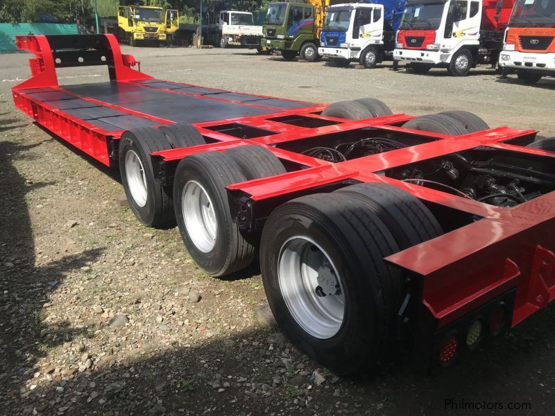 Hyundai LOW BED TRAILER/ GOOSE NECK TRAILER in Philippines