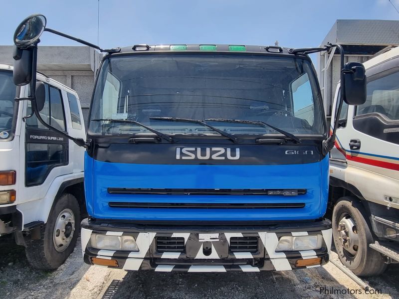 Isuzu Giga forward in Philippines