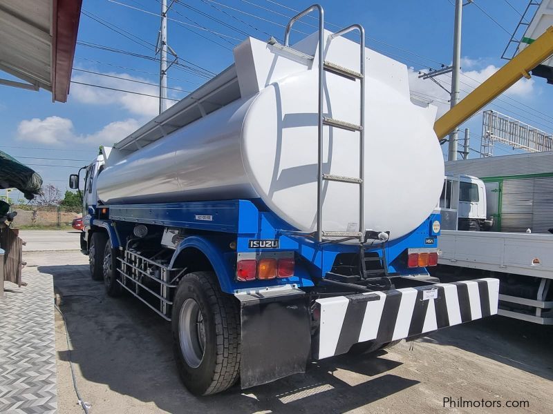 Isuzu Giga forward in Philippines
