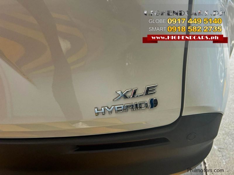 Toyota SIENNA XLE HYBRID  in Philippines
