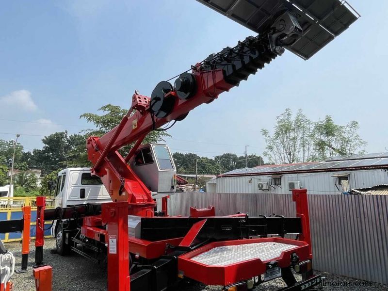 Daewoo MAN LIFT TRUCK in Philippines