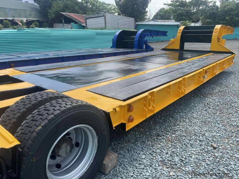 HYUNDAI LOW BED TRAILER in Philippines