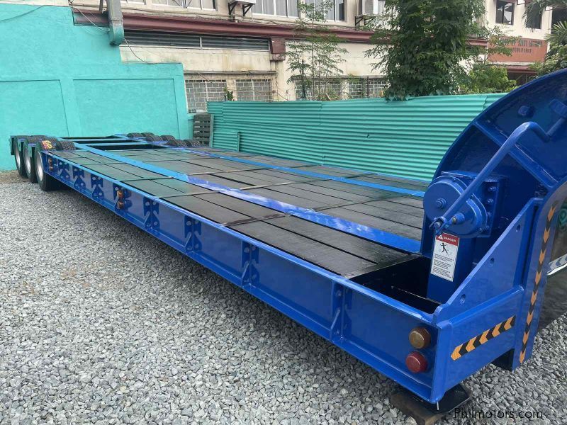 HYUNDAI LOW BED TRAILER in Philippines