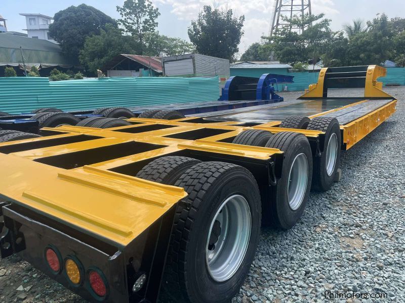 HYUNDAI LOW BED TRAILER in Philippines