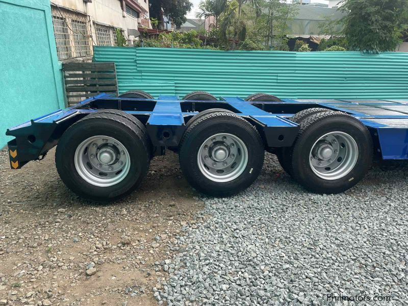 HYUNDAI LOW BED TRAILER in Philippines