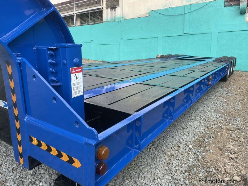 HYUNDAI LOW BED TRAILER in Philippines