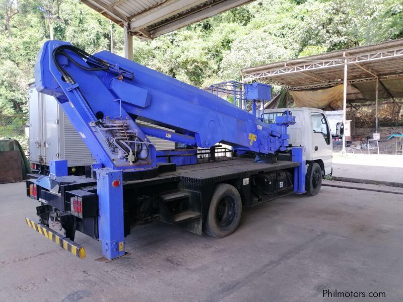 Isuzu ELF MANLIFT TRUCK in Philippines