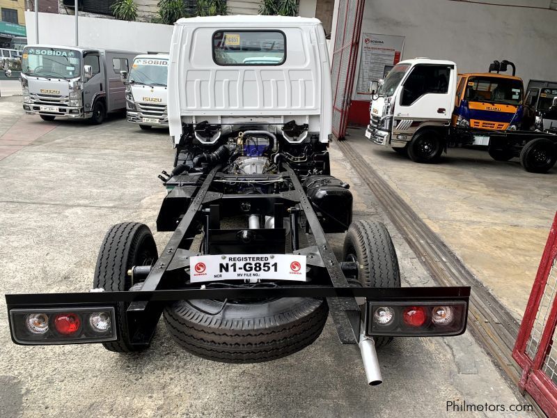 Isuzu elf nkr Surplus  cab and chassis N-series canter 300 series torando in Philippines