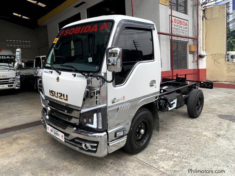 Isuzu elf nkr Surplus  cab and chassis N-series canter 300 series torando in Philippines