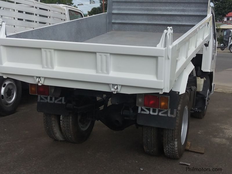 Isuzu mini dump in Philippines