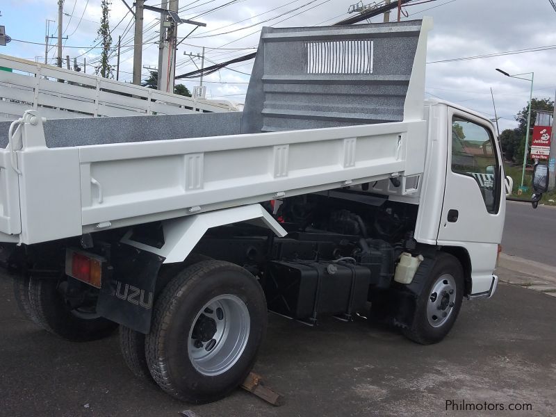 Isuzu mini dump in Philippines