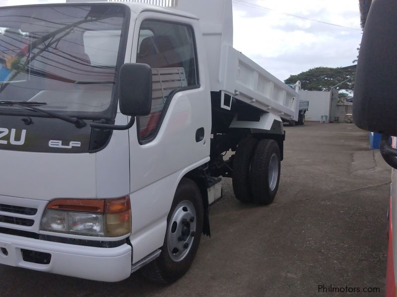 Isuzu mini dump in Philippines