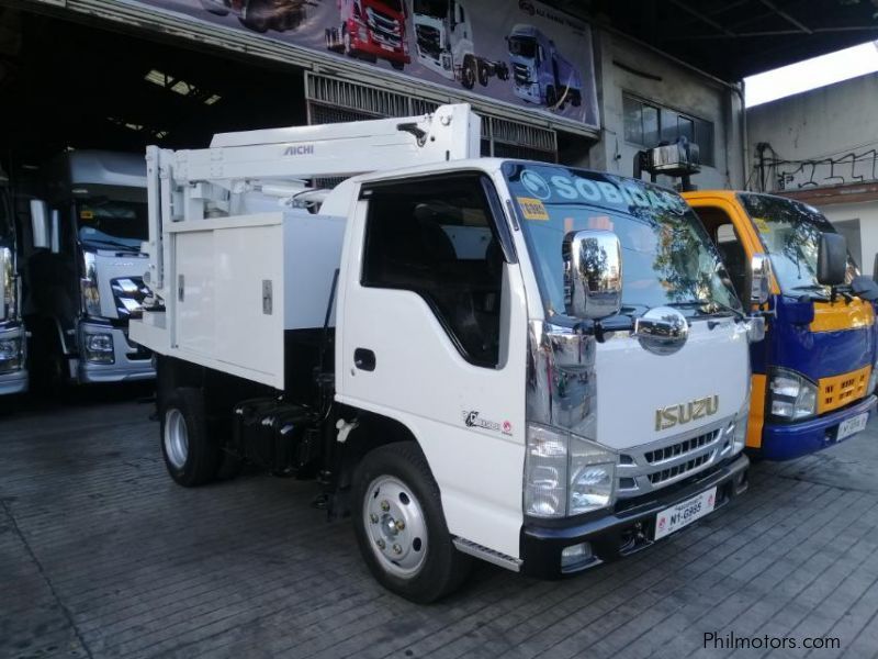 Isuzu sobida elf nhr manlifter surplus canter 300 series tornado in Philippines