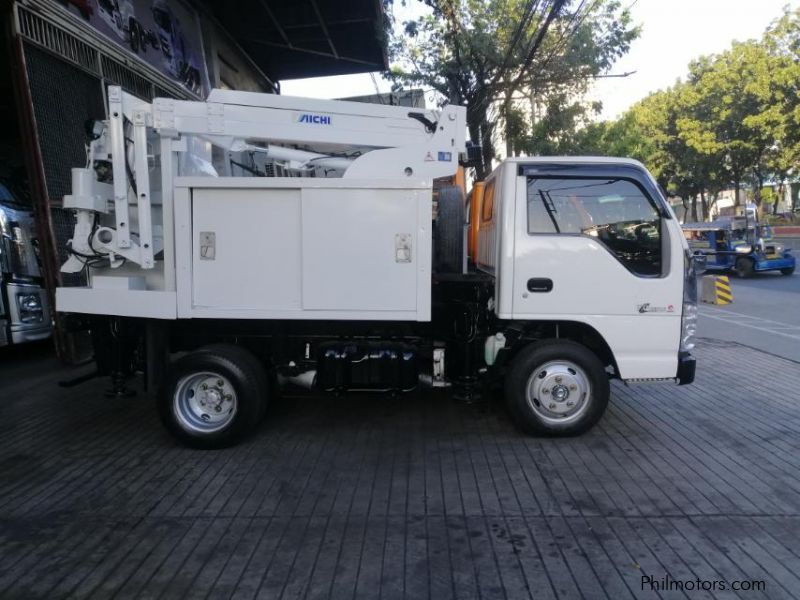 Isuzu sobida elf nhr manlifter surplus canter 300 series tornado in Philippines