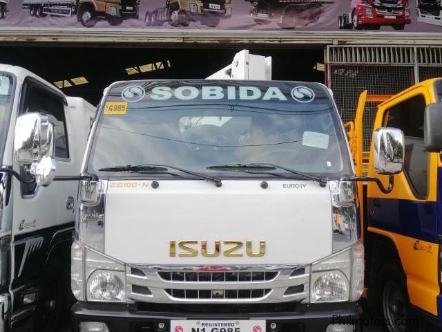 Isuzu sobida elf nhr manlifter surplus canter 300 series tornado in Philippines