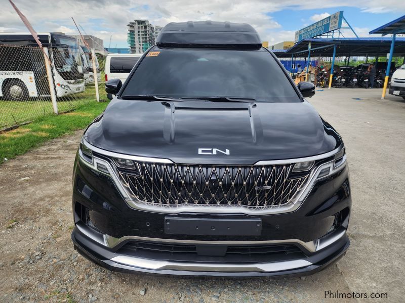 Kia Carnival Vip Limousine in Philippines