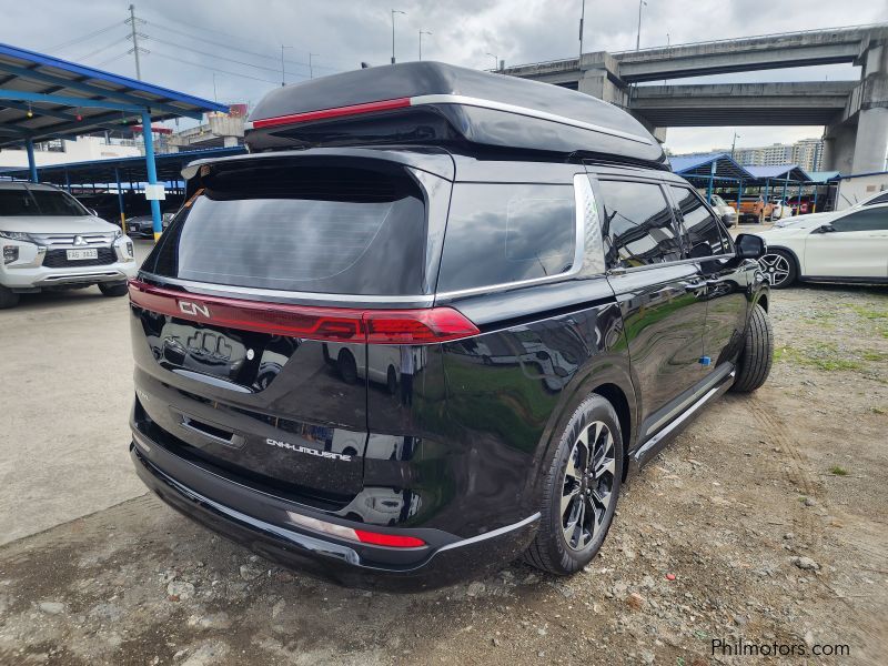 Kia Carnival Vip Limousine in Philippines