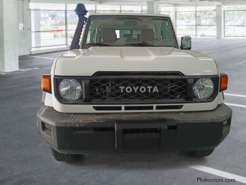 Toyota Land Cruiser 76 in Philippines