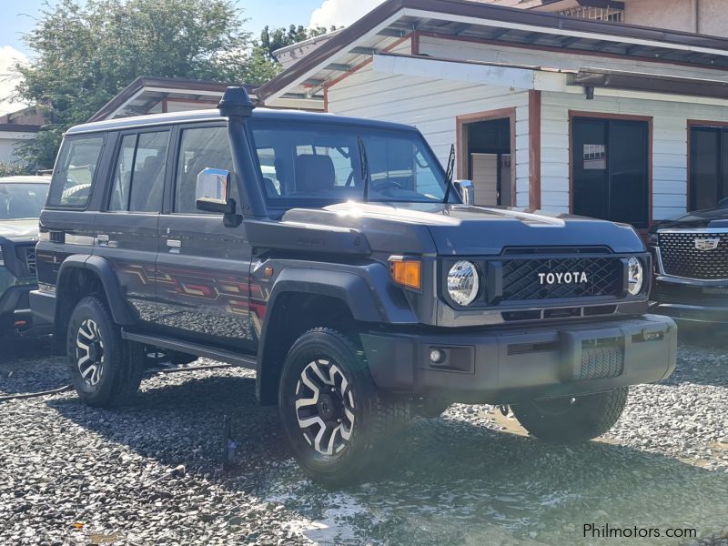 Toyota Land Cruiser 76 in Philippines