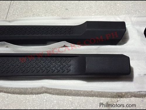 Used Jeep Rubicon JK Oem 2door Stepboard for sale in Pasig City
