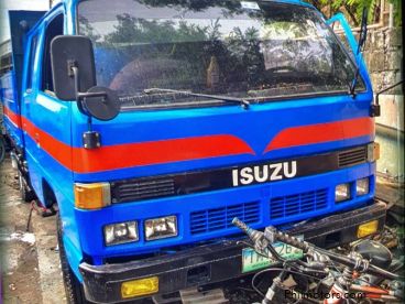 Pre-owned Isuzu NPR for sale in 
