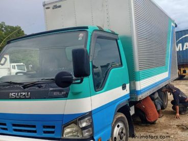 Pre-owned Isuzu ELF NPR CLOSED VAN 4HL1 for sale in 