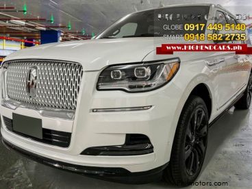 Pre-owned Lincoln NAVIGATOR for sale in 