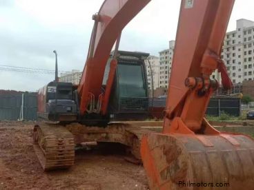 Pre-owned HITACHI ZX200-3 for sale in