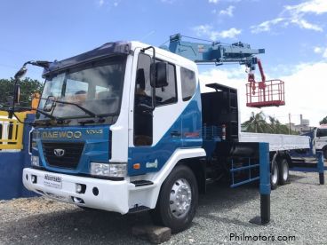 Pre-owned Daewoo BOOM TRUCK WITH MAN LIFT/ CARGO CRANE TRUCK for sale in
