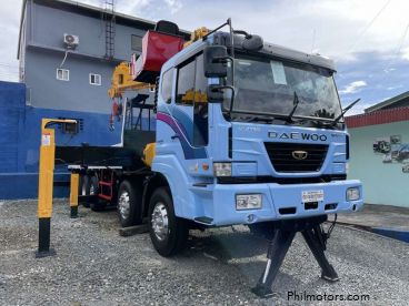 Pre-owned Daewoo BOOM TRUCK/ CARGO CRANE TRUCK for sale in