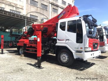 Pre-owned Daewoo 45 Meters Man Lift Truck for sale in