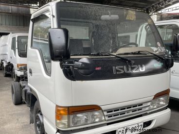 Pre-owned Isuzu ELF 10FT CAB AND CHASSIS TRUCK for sale in