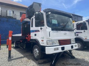 Pre-owned Hyundai BOOM TRUCK for sale in