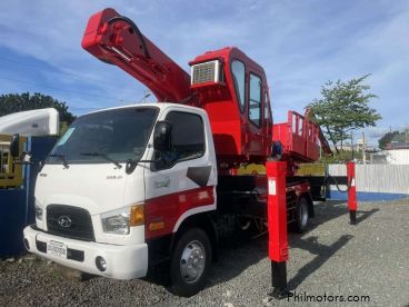 Pre-owned Hyundai 28 meters man lift truck for sale in