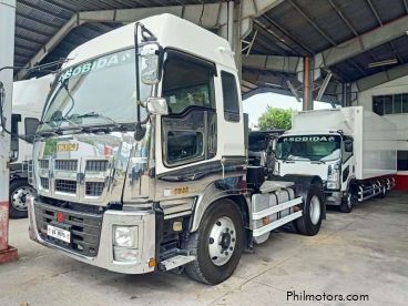 Pre-owned Isuzu giga sobida reconditioned surplus 4x2 6-wheeler tractor heas bb 88 series for sale in